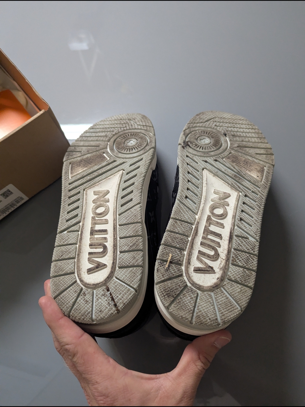 Louis Vuitton Black & Cream Monogram Low-Top Lace-Up Sneakers - Picture 9 of 9